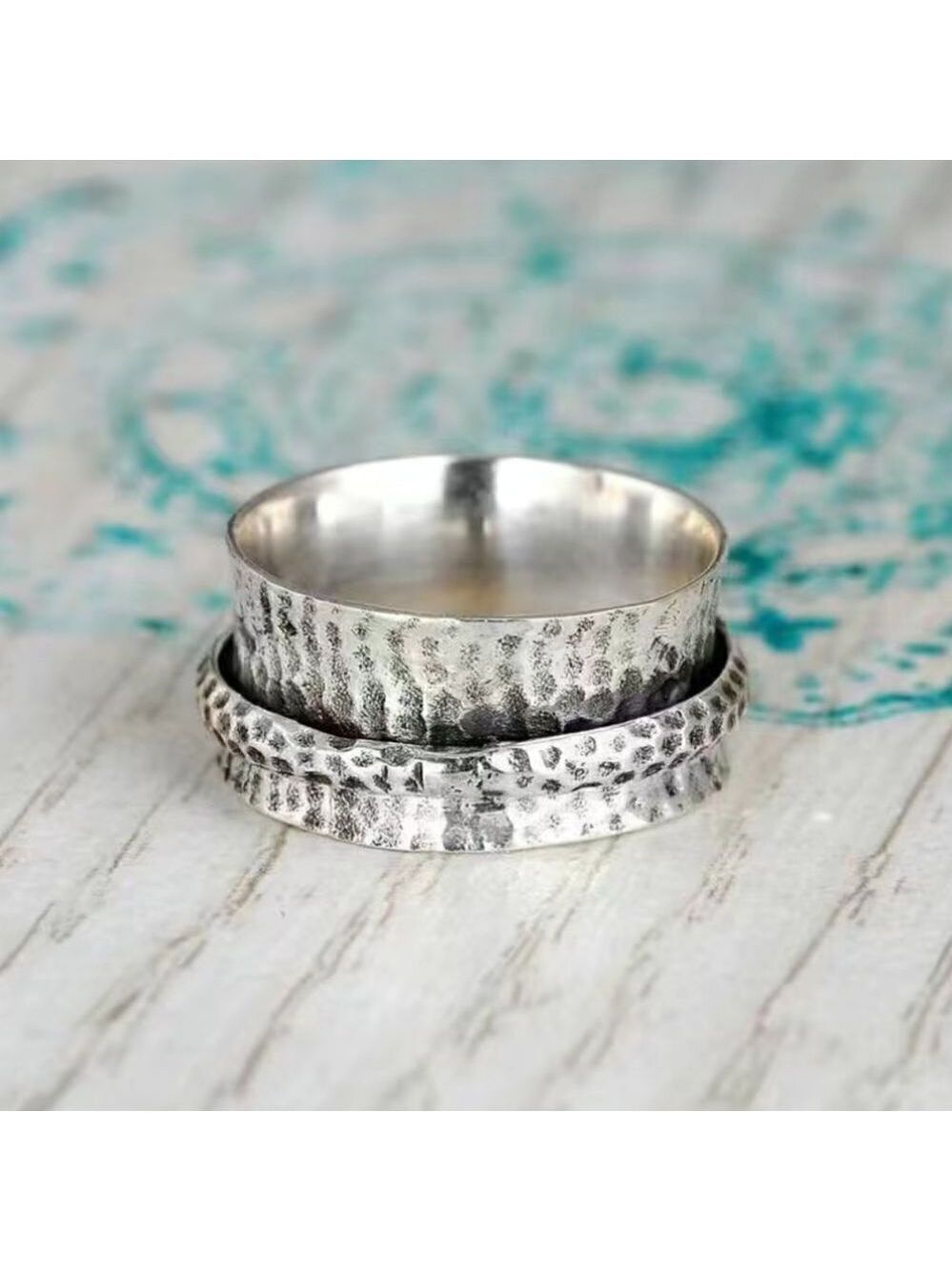 Boho Style Wide Ring Hammered Inlaid Turquoise Rotatable Design For Releasing - Picture 4 of 8